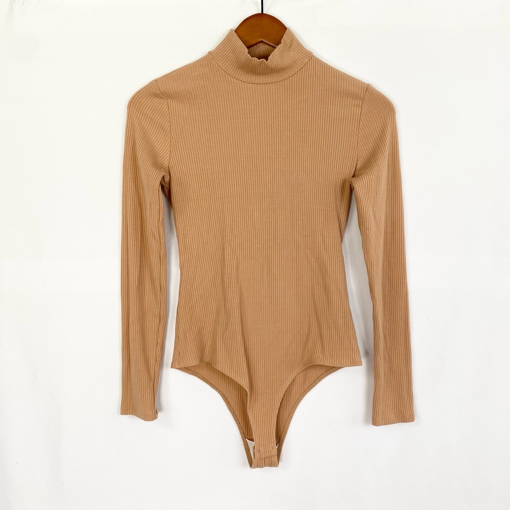 Reformation Ribbed Turtleneck Long Sleeve Bodysuit Size Medium Stretchy Tan